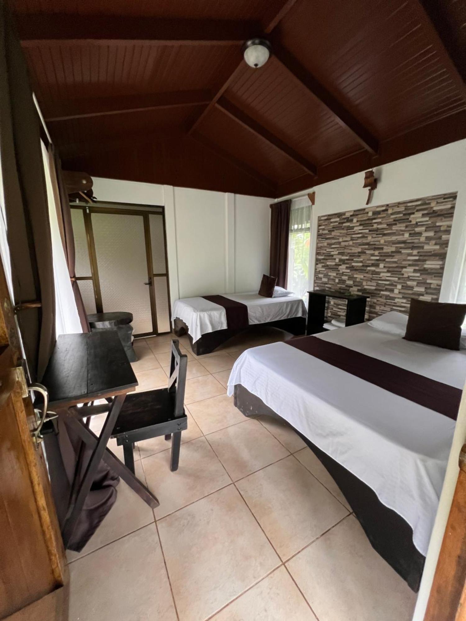 Hotel Catarata Rio Celeste 비자구아 외부 사진
